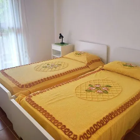 Διαμέρισμα Cozy In A Village With Pool Λινιάνο Σαμπιαντόρο